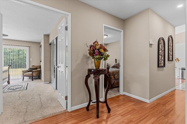 2810 Bogdan Ct, Sacramento, CA 95827