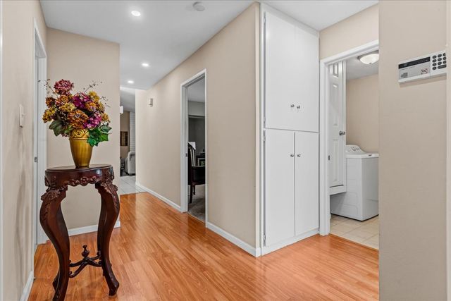 2810 Bogdan Ct, Sacramento, CA 95827