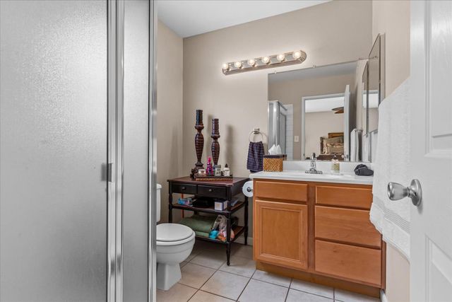 2810 Bogdan Ct, Sacramento, CA 95827