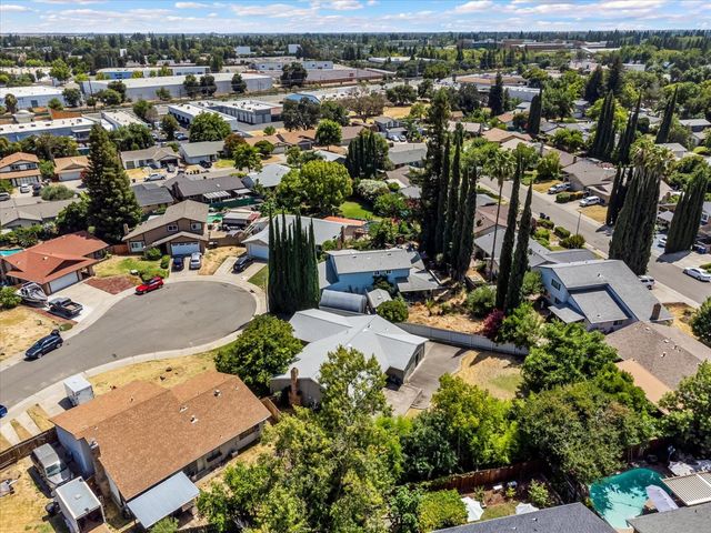 2810 Bogdan Ct, Sacramento, CA 95827