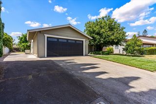 2810 Bogdan Ct, Sacramento, CA 95827
