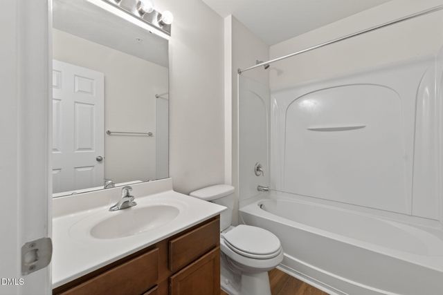 11100 Gwynn Oaks Drive 105, Raleigh, NC 27614