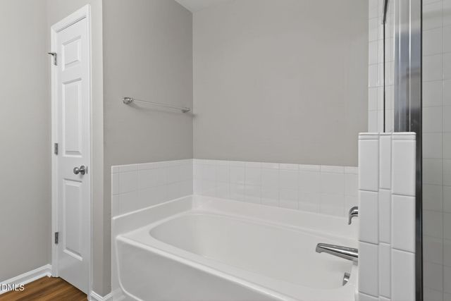 11100 Gwynn Oaks Drive 105, Raleigh, NC 27614