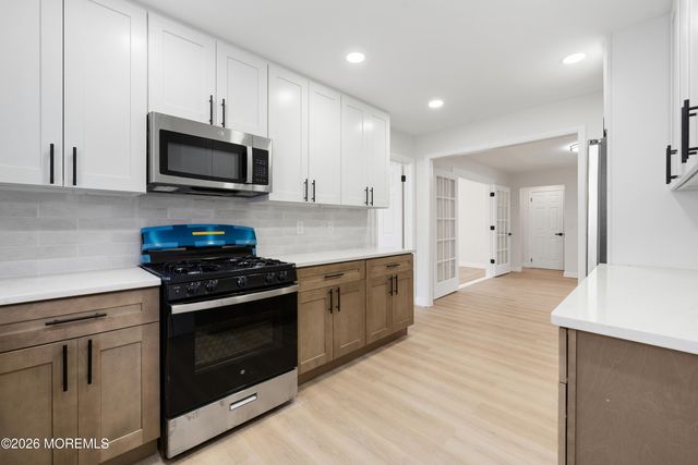 33 Whitmore Drive, Toms River, NJ 08757