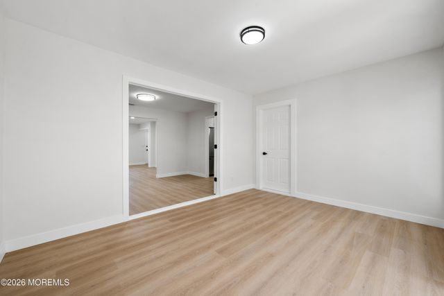 33 Whitmore Drive, Toms River, NJ 08757