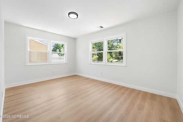 33 Whitmore Drive, Toms River, NJ 08757