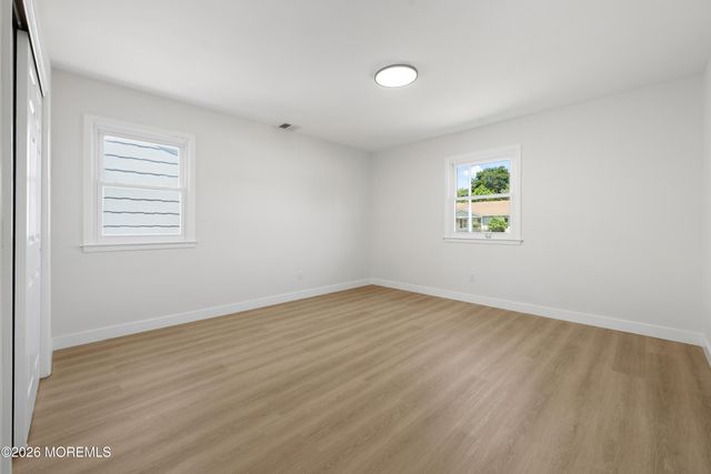 33 Whitmore Drive, Toms River, NJ 08757
