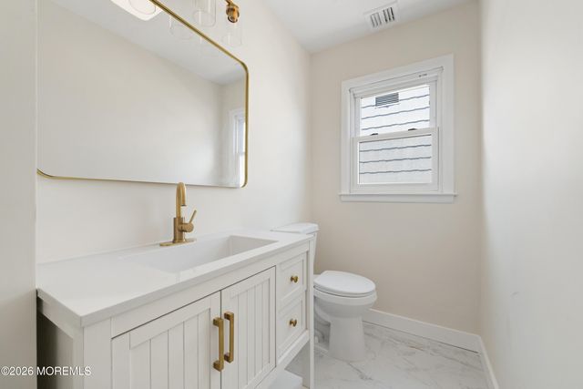 33 Whitmore Drive, Toms River, NJ 08757