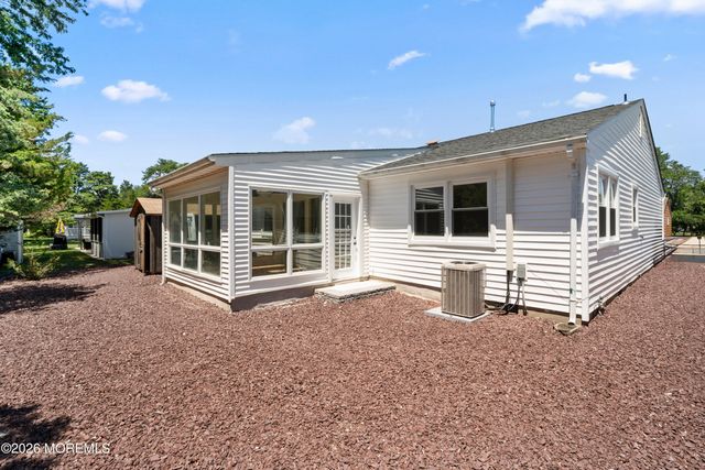 33 Whitmore Drive, Toms River, NJ 08757