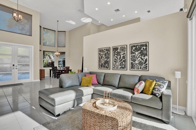 142 Corinthian Circle, Jupiter, FL 33458