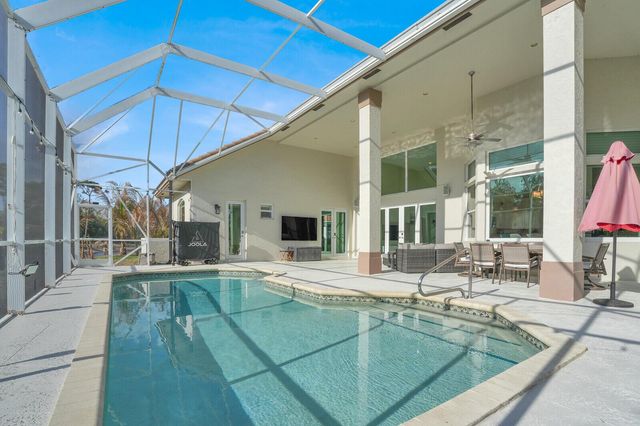 142 Corinthian Circle, Jupiter, FL 33458