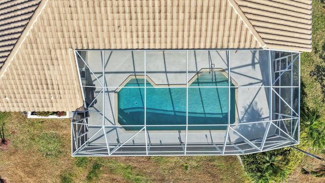 142 Corinthian Circle, Jupiter, FL 33458