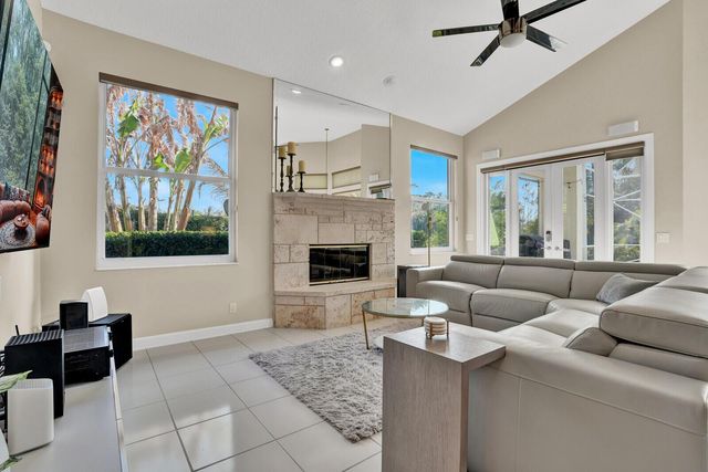 142 Corinthian Circle, Jupiter, FL 33458