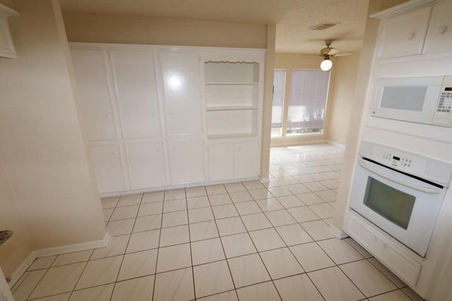 13318 Rain Lily Lane, Houston, TX 77083
