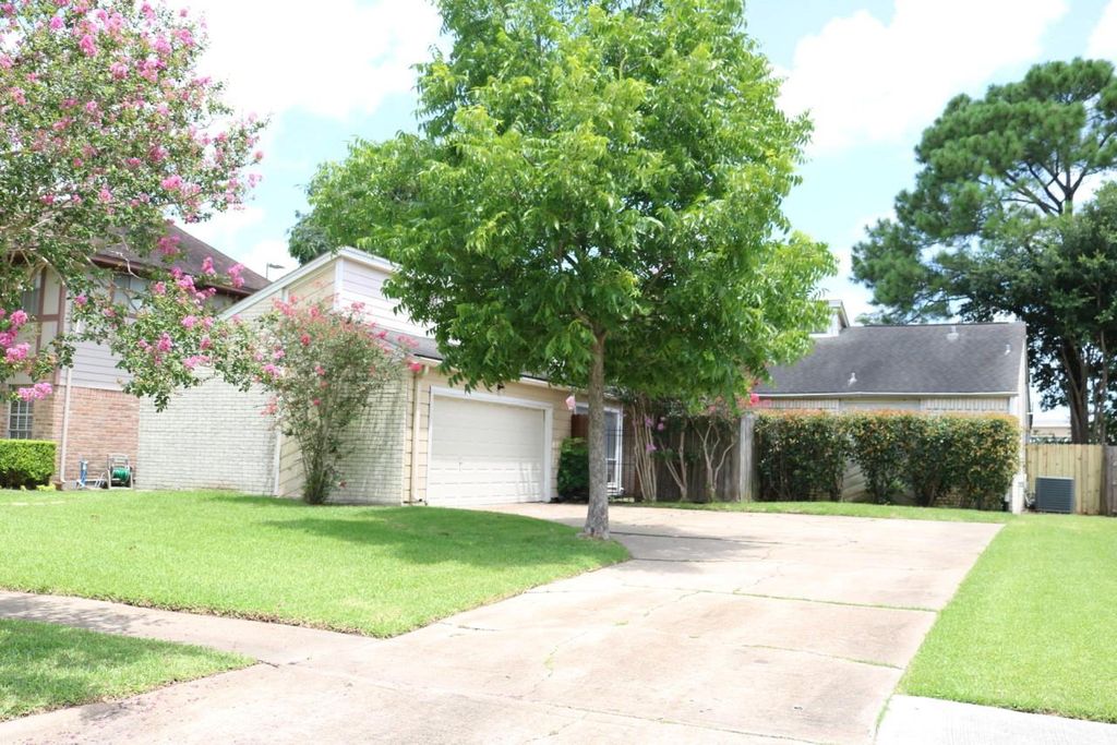 13318 Rain Lily Lane, Houston, TX 77083