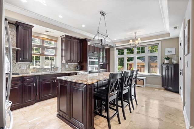 1180 Taylor Avenue, Highland Park, IL 60035