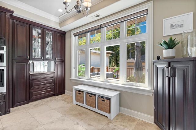 1180 Taylor Avenue, Highland Park, IL 60035