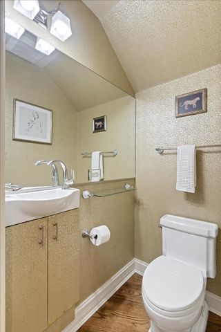 1180 Taylor Avenue, Highland Park, IL 60035