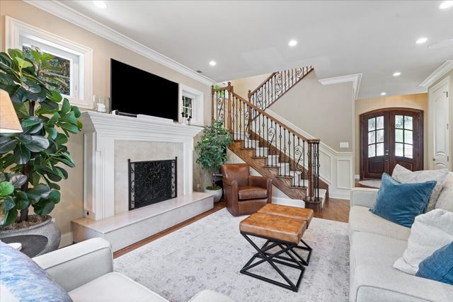 1180 Taylor Avenue, Highland Park, IL 60035
