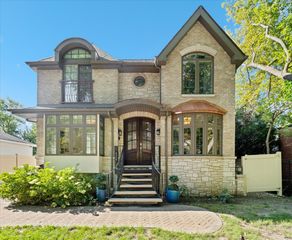 1180 Taylor Avenue, Highland Park, IL 60035