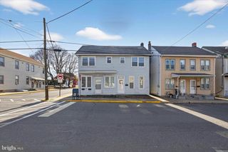 2202 LEHMAN ST, Lebanon, PA 17046