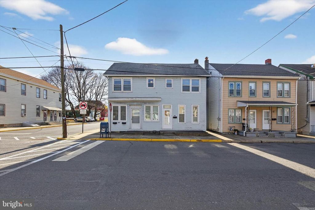 2202 LEHMAN ST, Lebanon, PA 17046