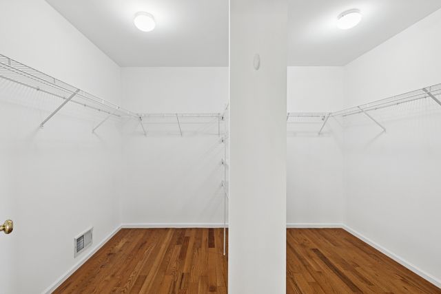 145 S Oakleaf Road, Algonquin, IL 60102