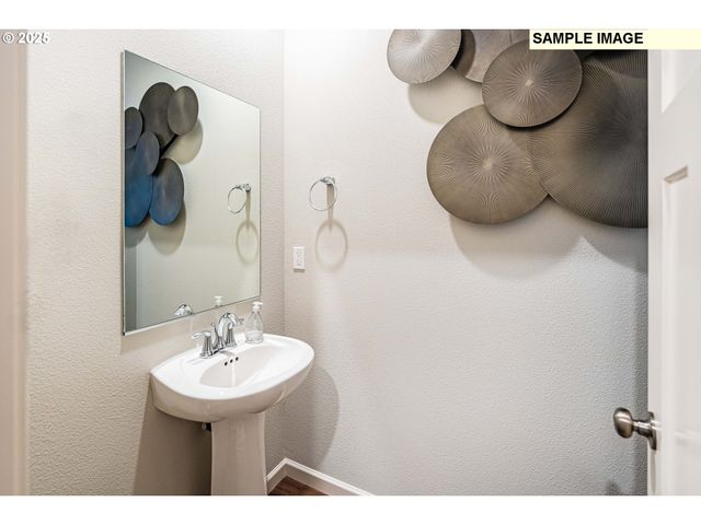 23831 Sw Pensacola Ter, Tualatin, OR 97062