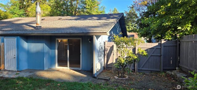 1731 Brawne Avenue NW #B, Olympia, WA 98502