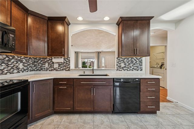 788 Everview Ln, Derry Twp, PA 15627