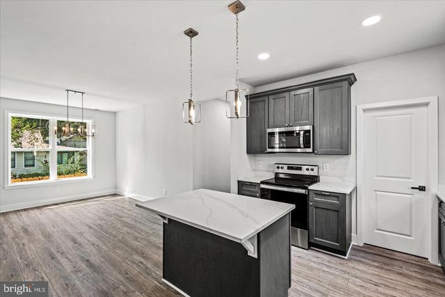 207 LINCOLN, Colonial Beach, VA 22443