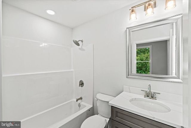 207 LINCOLN, Colonial Beach, VA 22443