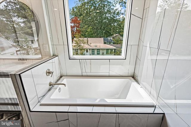 207 LINCOLN, Colonial Beach, VA 22443