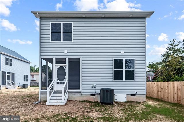 207 LINCOLN, Colonial Beach, VA 22443