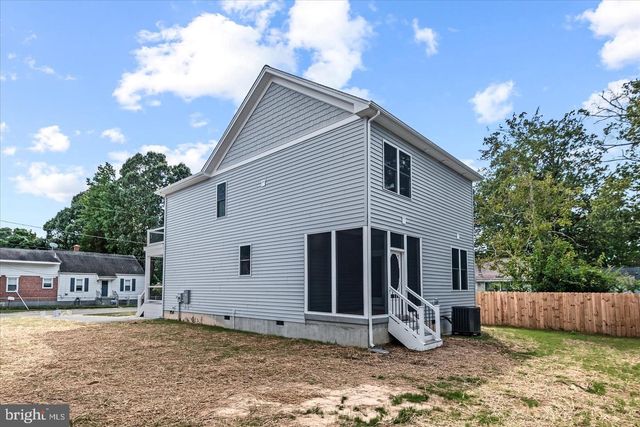 207 LINCOLN, Colonial Beach, VA 22443