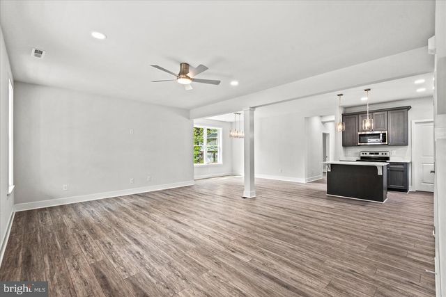 207 LINCOLN, Colonial Beach, VA 22443
