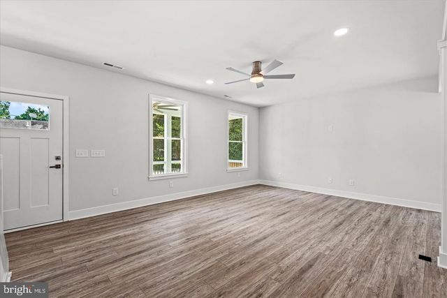 207 LINCOLN, Colonial Beach, VA 22443