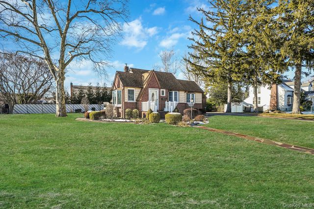 34 Pine Acres Boulevard, Deer Park, NY 11729