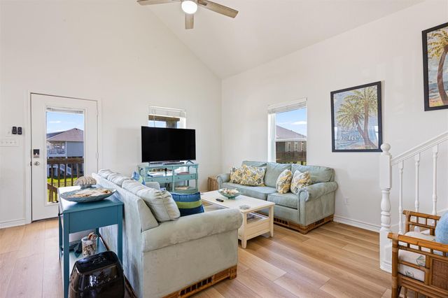 2011 Vista, Crystal Beach, TX 77650