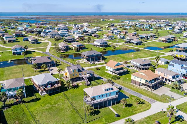 2011 Vista, Crystal Beach, TX 77650