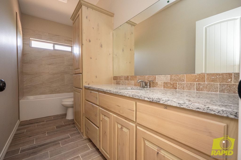 Image 15 of property listing at 9711 Jaguar Trail, San Angelo, TX 76901
