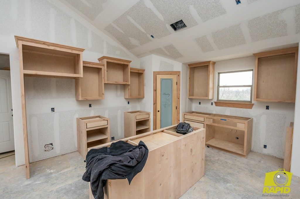 Image 5 of property listing at 9711 Jaguar Trail, San Angelo, TX 76901