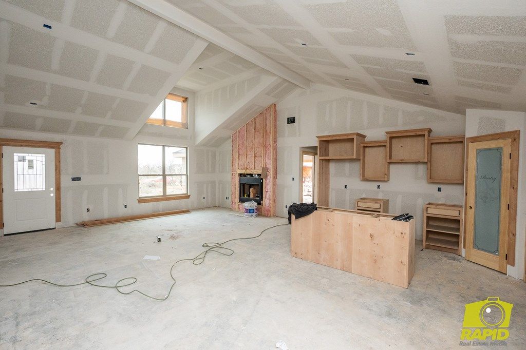 Image 6 of property listing at 9711 Jaguar Trail, San Angelo, TX 76901