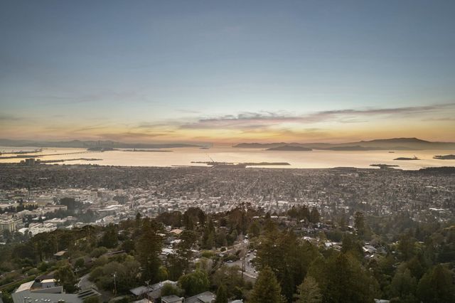 1468 Summit Rd, Berkeley, CA 94708