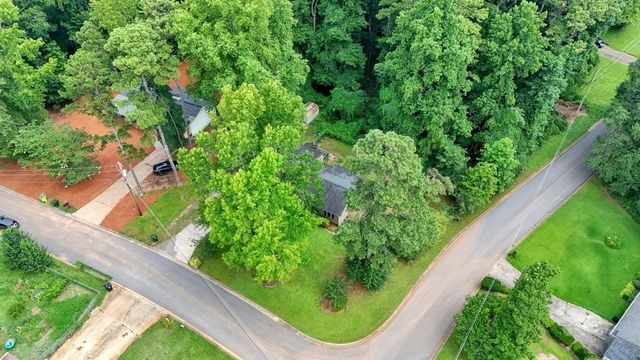 16 Allen Lane, Dallas, GA 30157