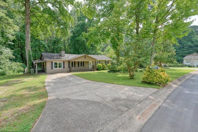 16 Allen Lane, Dallas, GA 30157