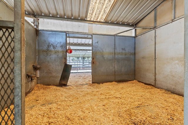 5000 Peach Blossom Ln, Oakdale, CA 95361