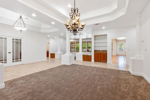 5000 Peach Blossom Ln, Oakdale, CA 95361