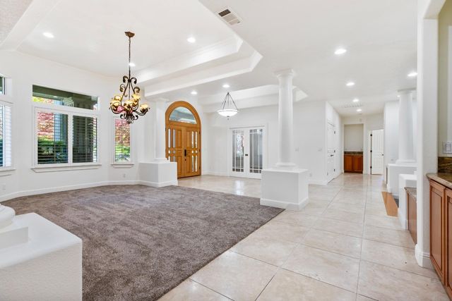 5000 Peach Blossom Ln, Oakdale, CA 95361