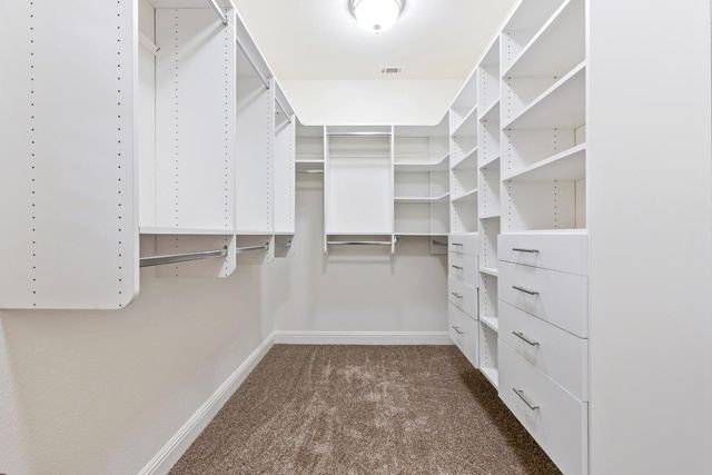 5000 Peach Blossom Ln, Oakdale, CA 95361